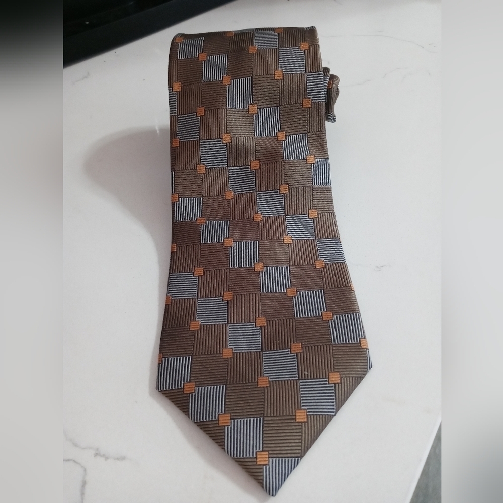 Jhane Barnes Signature Collection Classic 100%Silk 59"/4" Necktie